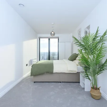 Superior 1 Bed By Train Staiton Λιντς