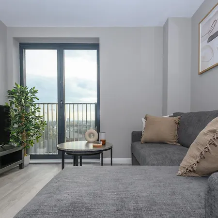 Superior 1 Bed By Train Staiton * Λιντς