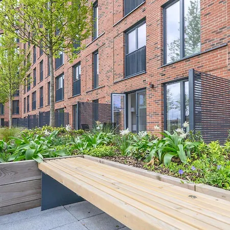 Superior 1 Bed By Leeds Train Staiton