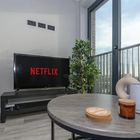 Superior 1 Bed By Train Staiton Appartement