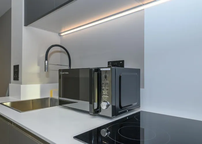 Superior 1 Bed By Train Staiton Λιντς