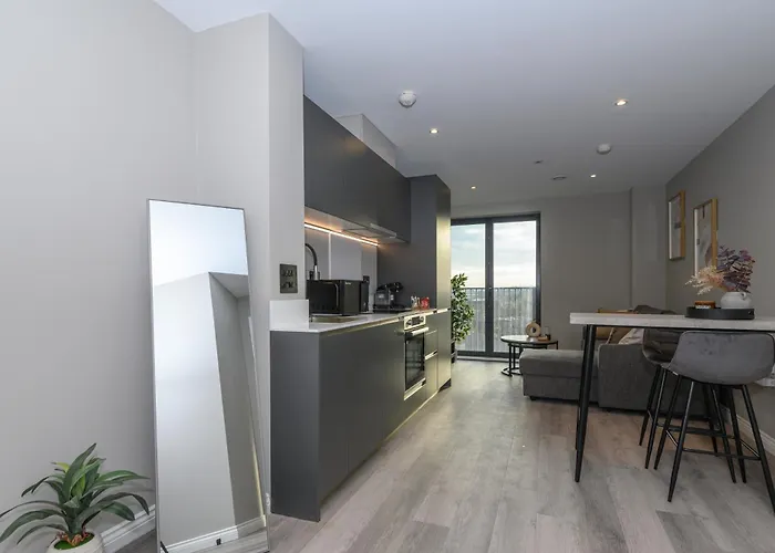 Superior 1 Bed By Train Staiton