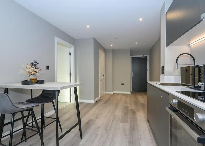 Superior 1 Bed By Train Staiton * Leeds (West Yorkshire)