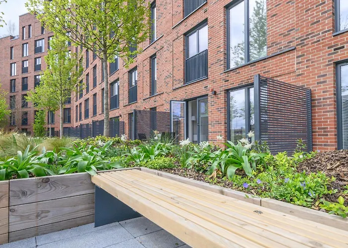 Superior 1 Bed By Train Staiton