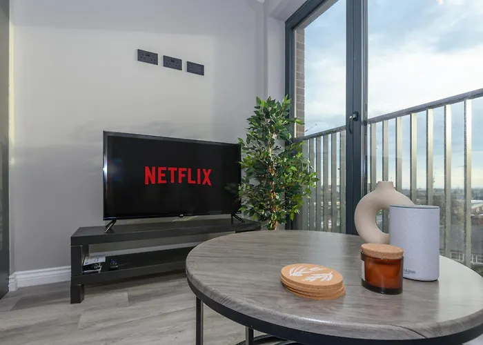 Superior 1 Bed By Train Staiton Apartment